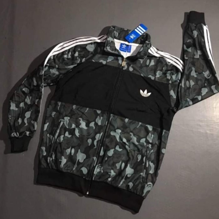 Jata Jaket Tracktop A Bathing Ape X Adidas Crewneck Motif Logo Original