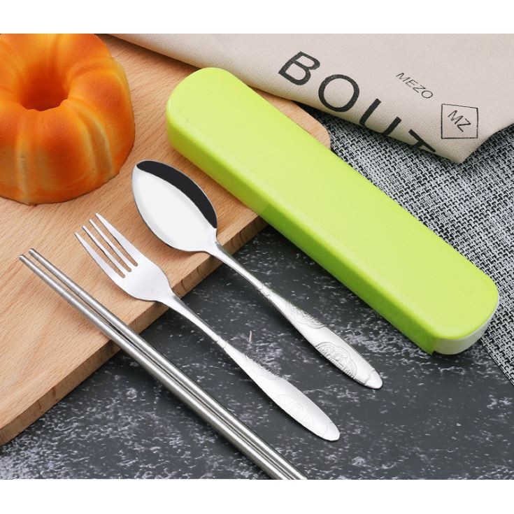 T&amp;Y SENDOK SET 3IN1 BESI KOTAK WARNA ALAT MAKAN 3IN1 SENDOK GARPU STAINLESS STEEL KOTAK TRAVELLING