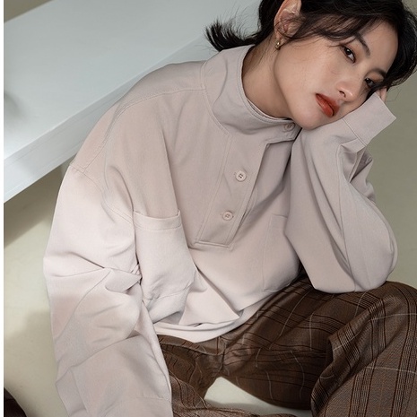 Kemeja Hitam Wanita High Collar Lengan Panjang Basic Shirt