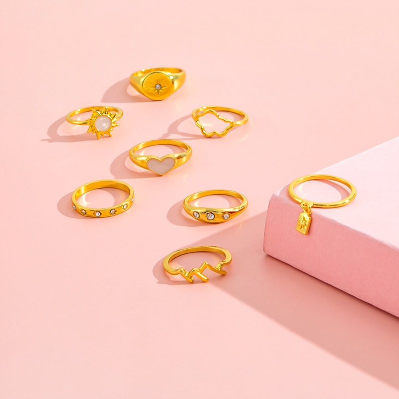 Fashion Elegan Berlian Imitasi Cincin Wanita Perisai Bintang Matahari Cinta Putih Cincin Tetes Minyak 8-piece Set