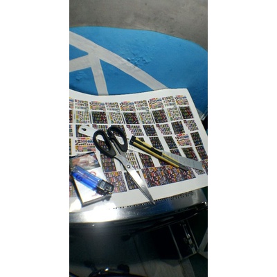 Stiker miniatur herex