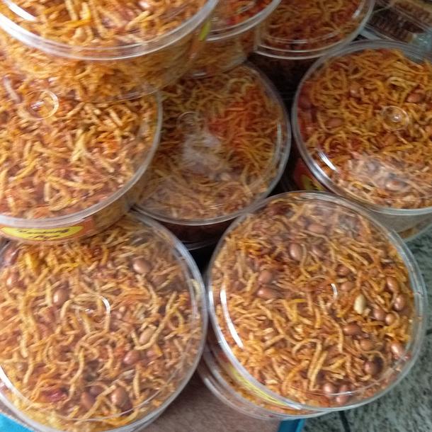 

♚ Terlaris !!! Kering kentang Mustofa 250 GR / Kentang goreng siap santap / kentang penganten ⅎ