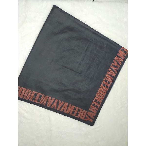 PL preloved Deenay Paper Black