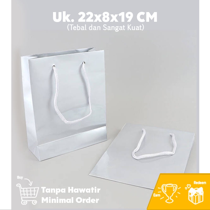 

Paper Bag Putih Polos Buku Uk. 22x8x19 cm / Paper Bag Polos Packing Souvenir Pernikahan Wedding / Paperbag Kado Bridesmaid Putih Murah