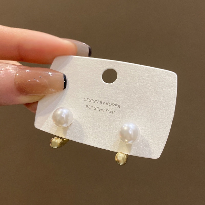 Alloy Kasual Earrings Studs Earrings Gadis Indah Bulat Anting Mutiara Ladies Water Drop Shape Earrings Korea INS Sederhana Wanita Perhiasan Pesta Elegan Pribadi Perancis
