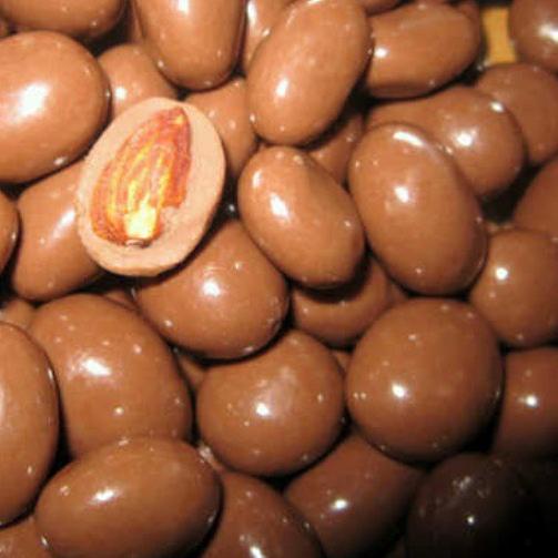 

❊ 500 gram coklat isi almond / choco almonds ♥