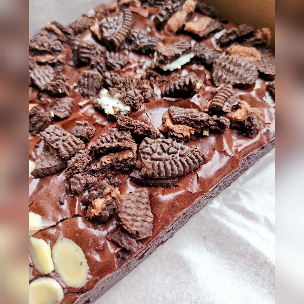 

FUDGY BROWNIES ORI NON SEKAT 20X10