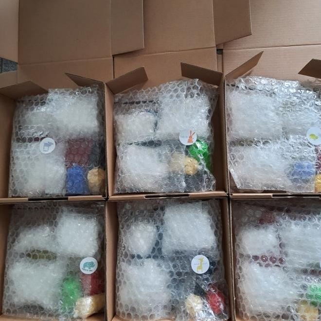 

SPESIAL PESANAN GOODIE BAG HAMPERS ULANG TAHUN PATUNG GYPSUM HR646541T