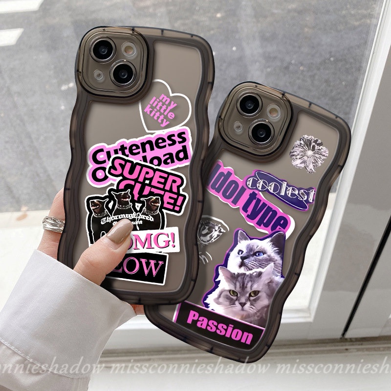 IPHONE Trendy Merek Stiker Label Inggris Ponsel Case Kompatibel Untuk Iphone14 Pro Max XR 6s 6 7 8 14 Plus 11 14 13 12 Pro Max X XS Max SE 2020 Fashion Kucing Keren Bergelombang Tepi Soft Case