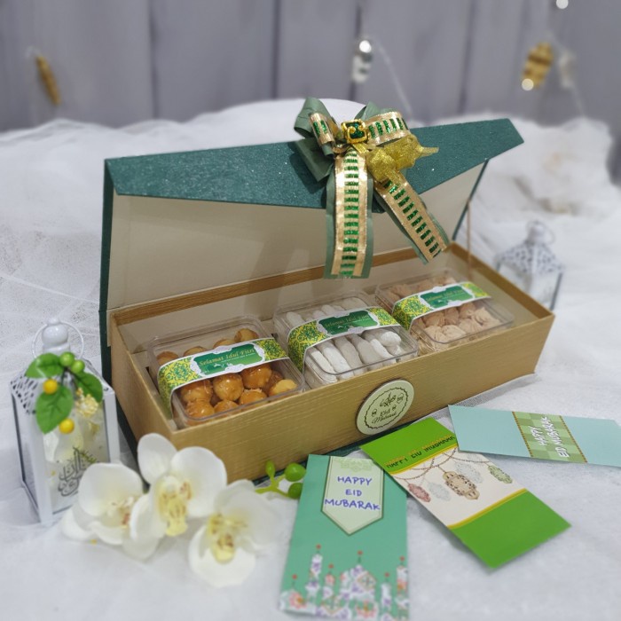

(COD) Paket box hampers lebaran idul fitri kue kering toples 3 - 4 kukis...