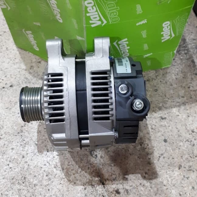 Alternator Peugeot 806 merk Valeo - 150 Ampere