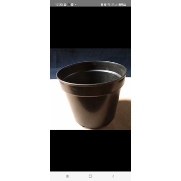 POT PLASTIK  MERK GBL UK.DIAMETER 20CM HITAM-PUTIH