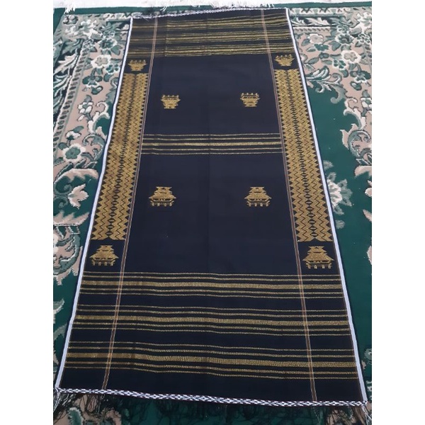 Uis Nipes Hitam Dan Njulu