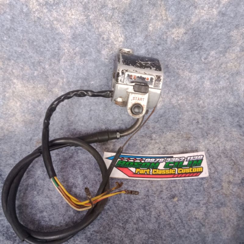 Saklar Holder Kanan Honda Supercup C700 C800 original