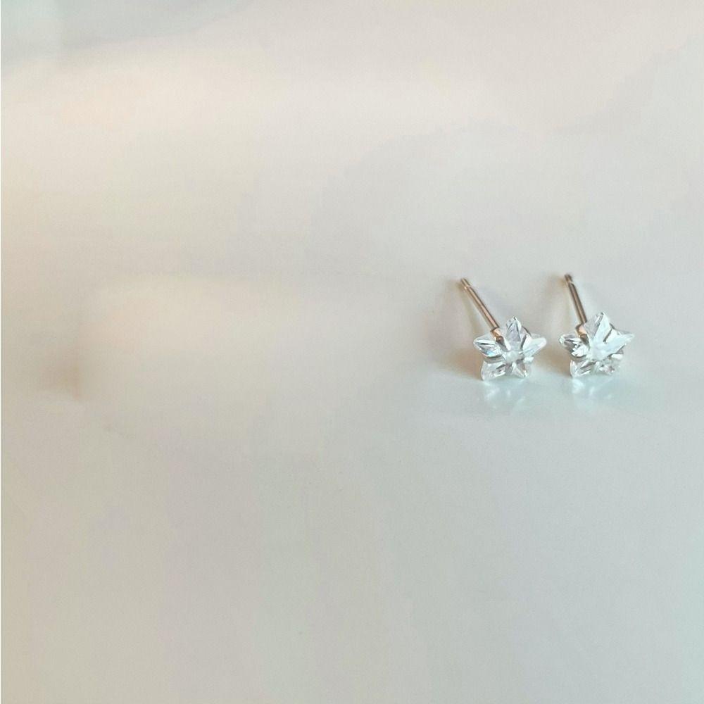 Mxbeauty Wanita Anting Mini Manis Halus Indah Perhiasan Fashion Niche Desain Gadis Hadiah Tembaga Zirkon Gaya Korea Earrings