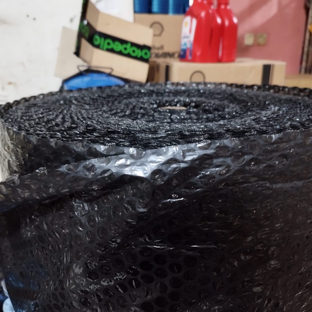 

tambahan packing supaya aman Bubble wrap . plastik gelembung