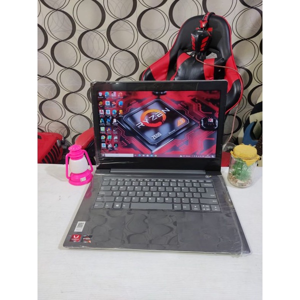 Laptop Lenovo Ideapad V330 Ram 8Gb Ssd 256Gb AMD Radeon Ryzen 3 Windows 10 Siap Pakai