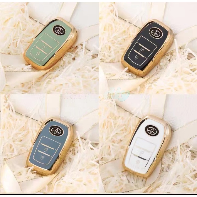 Totoyota Terlaku key cover Remote key case Dengan Rantai Fashion Kreatif Keyring Gift Vios Fortuner Innova CorollaYaris Altis Hiace Avanza Land Cruiser Hilux Camry Wigo RAV4 Revo