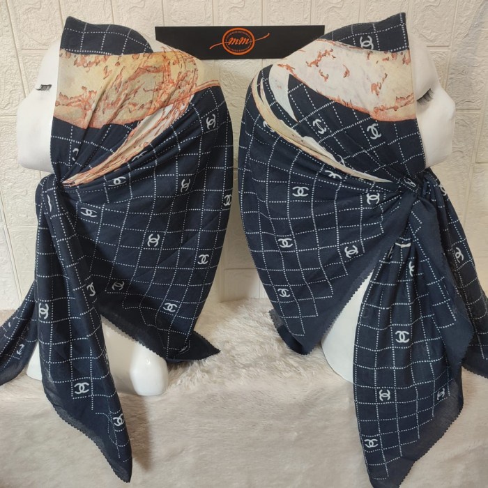 JM HIJAB SEGI EMPAT VOAL MOTIF CANEEL KOTAK HITAM KERUDUNG JILBAB MURAH