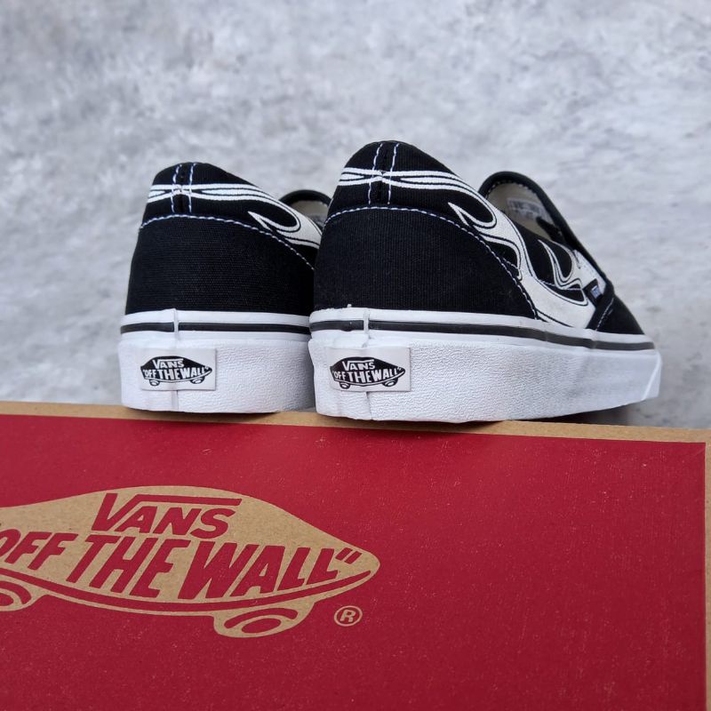 VANS SLIP ON FLAME BLACK WHITE