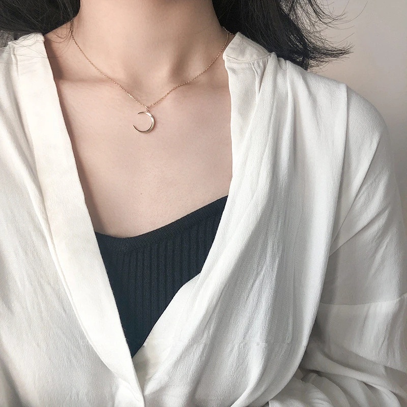 Wanita Sederhana Bulan Manis Liontin Kalung Pesona Kalung Choker Necklace Elegan Temperamen Sabit Klavikula Kalung Gadis Rantai Kalung Wanita