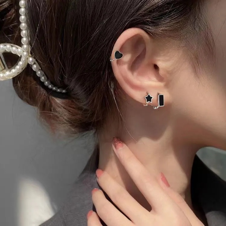 Roselife 2 Pcs Korea S925 Perak Hitam Hati Persegi Panjang Bintang Mini Hoop Earrings Untuk Wanita Gadis Manis Keren Geometris Bulat Anting-Anting Perhiasan Hadiah