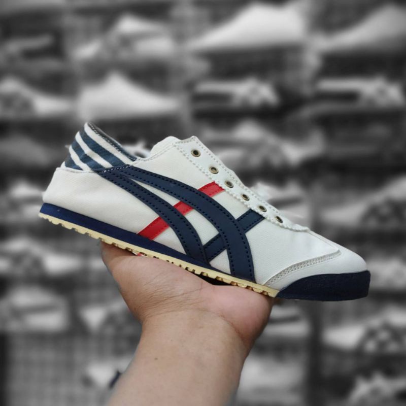 Sepatu Kasual Wanita Onit Sneakers Slip On Bahan Kanvas Fashion Korean