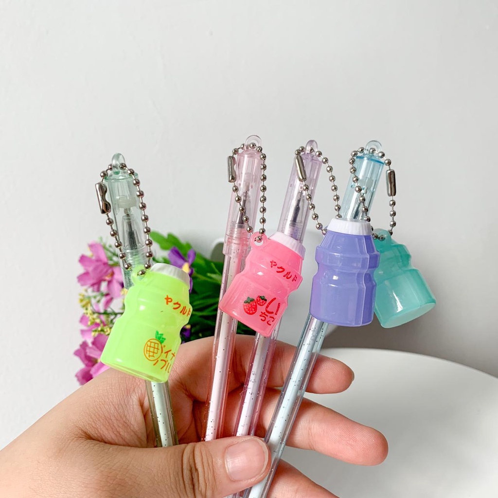 Pulpen Karakter Gantungan Botol Minuman Yakult minuman korea/pena motif gantungan botol yoghurt lucu