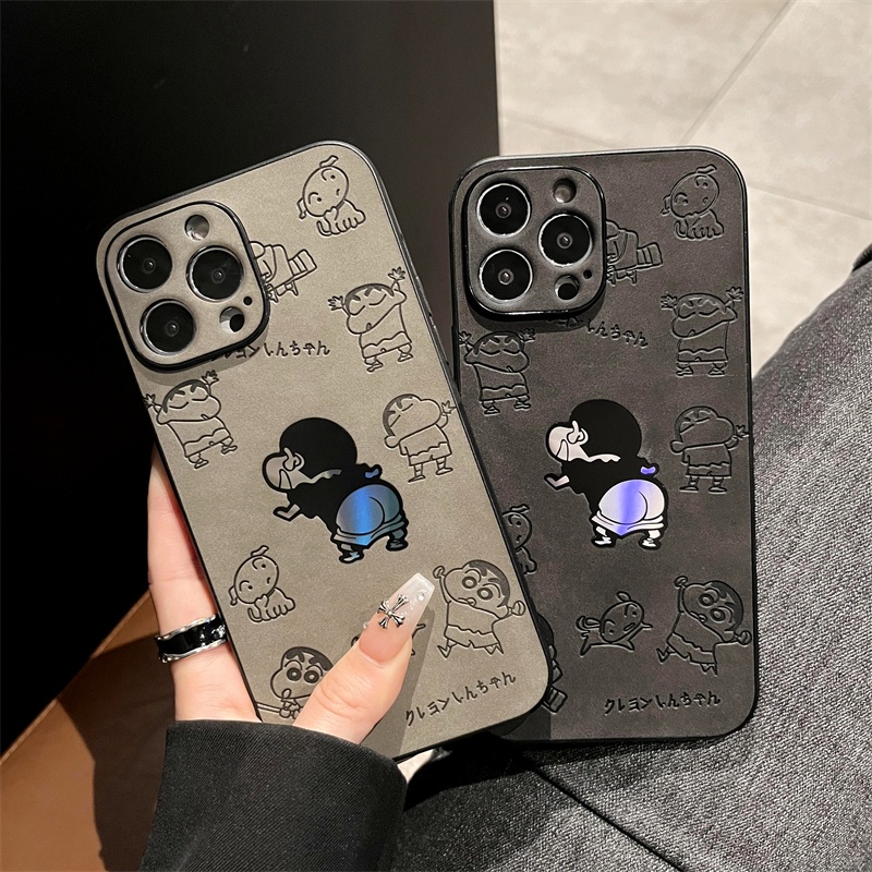 IPHONE Casing Ponsel Bahan Kulit Suede Laser Untuk Iphone14 /14 Pro /14 ProMax/14Plus 13 12 11 Pro Max XR Crayon Shin-Chan Pattern Hard Casing