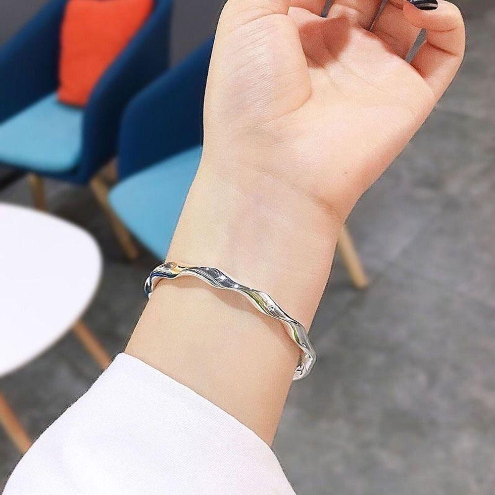 NEEDWAY Needway Wanita Gelang Trendi Temperamen Chic Memutar Gadis Hadiah Fashion Perhiasan Pembukaan Bangle Adjustable Gadis Bangle