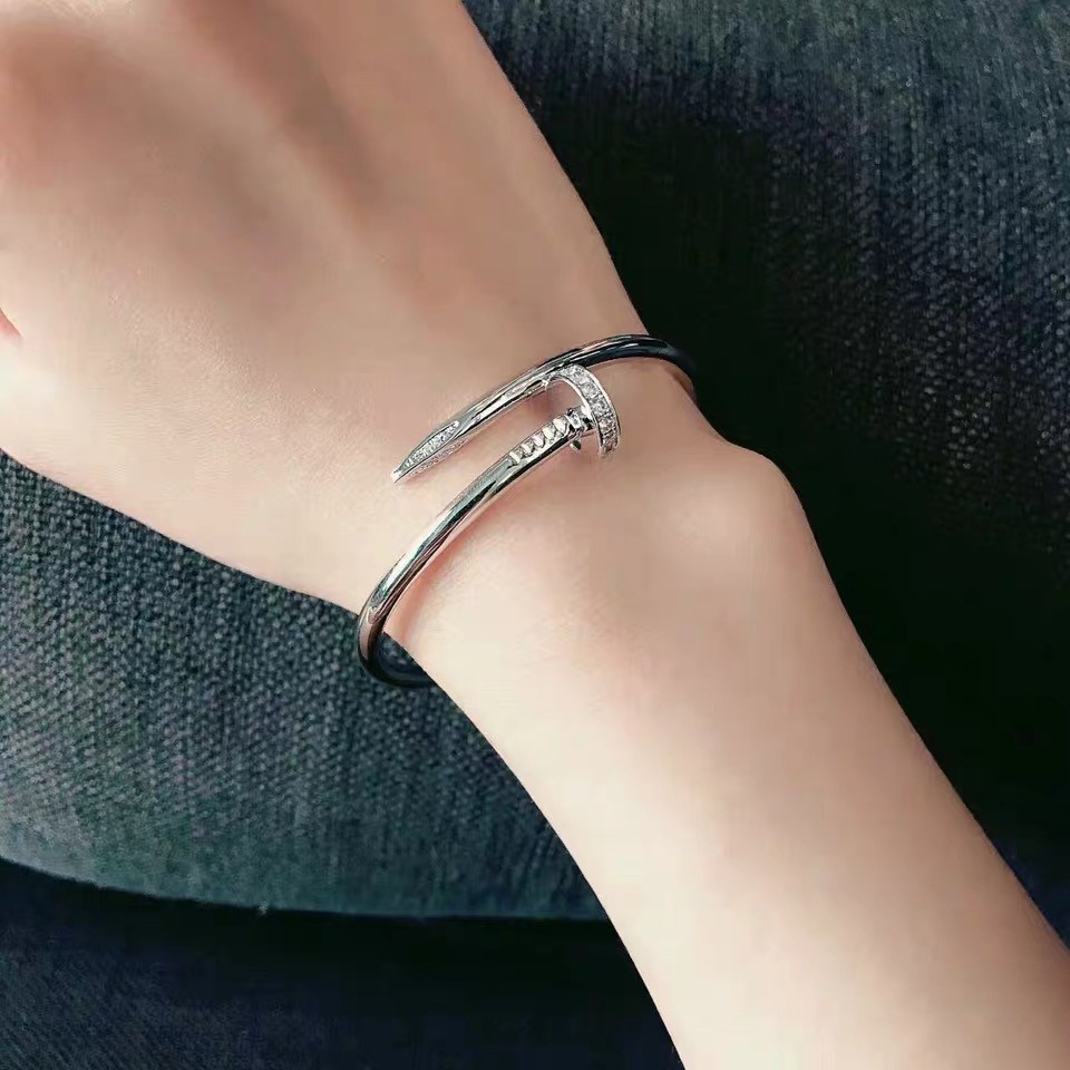 Gelang Titanium Steel Lapis Rose Gold 18K Hias Berlian Zircon Untuk Pria / Wanita