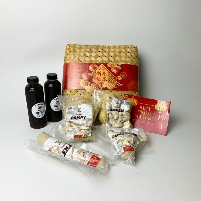 

(COD) Hampers / Parcel / Hadiah Premium Special Hari Raya by Pempek Onyx - Regular