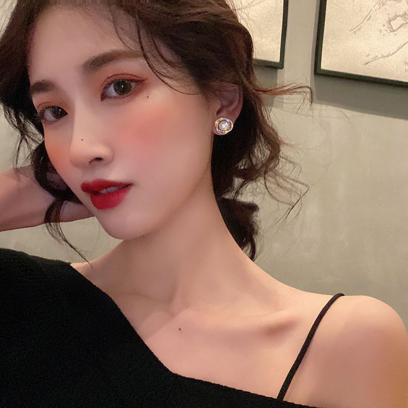 Anting Tusuk Kristal Spiral Fashion Mutiara Emas Untuk Perhiasan Aksesoris Wanita