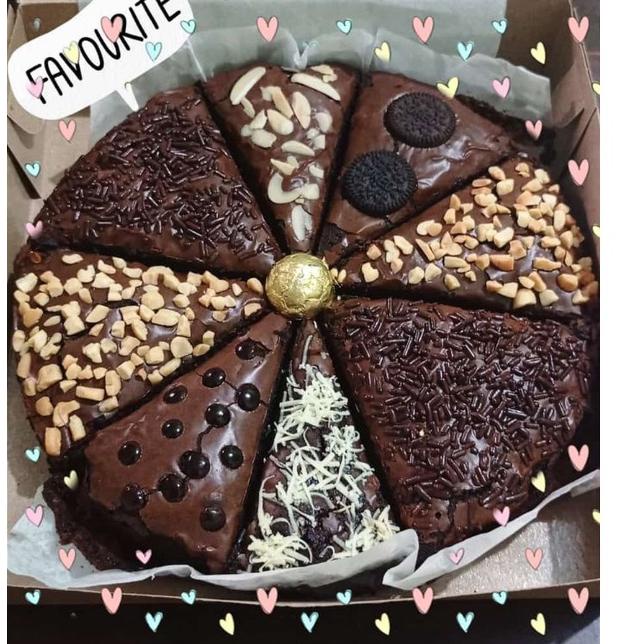 

➧ Fudgy Brownies Dark Coklat model Pizza, diameter 20cm ✸