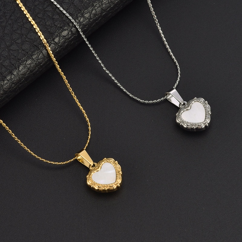 Kalung Pendek Dengan Liontin Mutiara Bahan Titanium Steel 18K Hypoallergenic Anti Pudar