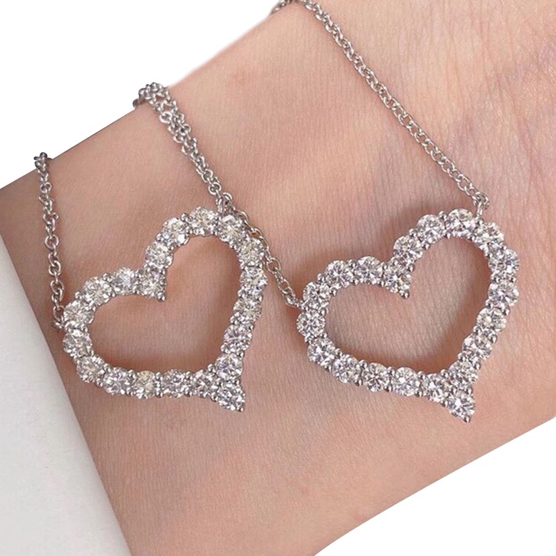 Kalung Liontin Bentuk Love Hati Zircon Mempesona Warna Silver Untuk Wanita Hadiah Hari Valentine