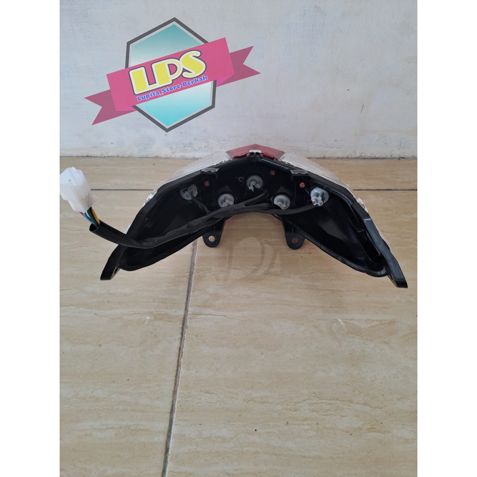 Reflektor + Kaca Mika Lampu Stop Assy Belakang Vario 125 150 LED 2015 - 2017 Termurah