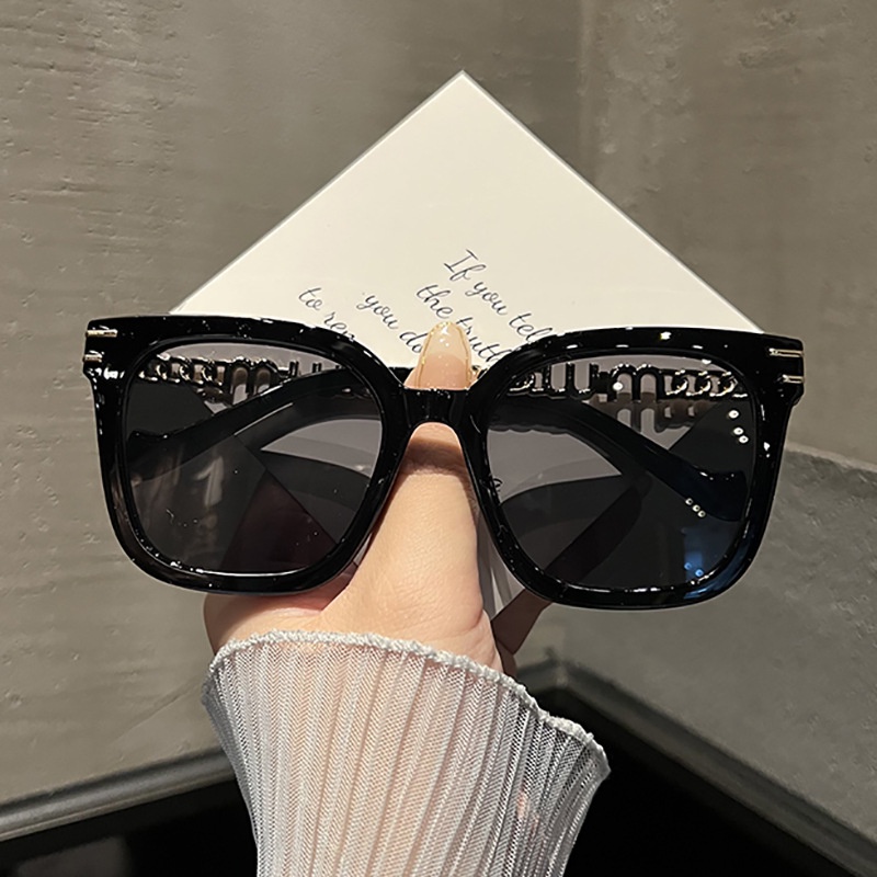 (YUZHU) Kacamata Candi Rantai Mode Baru Untuk Wanita Mode Barat Oversized Frame Square Sunglasses