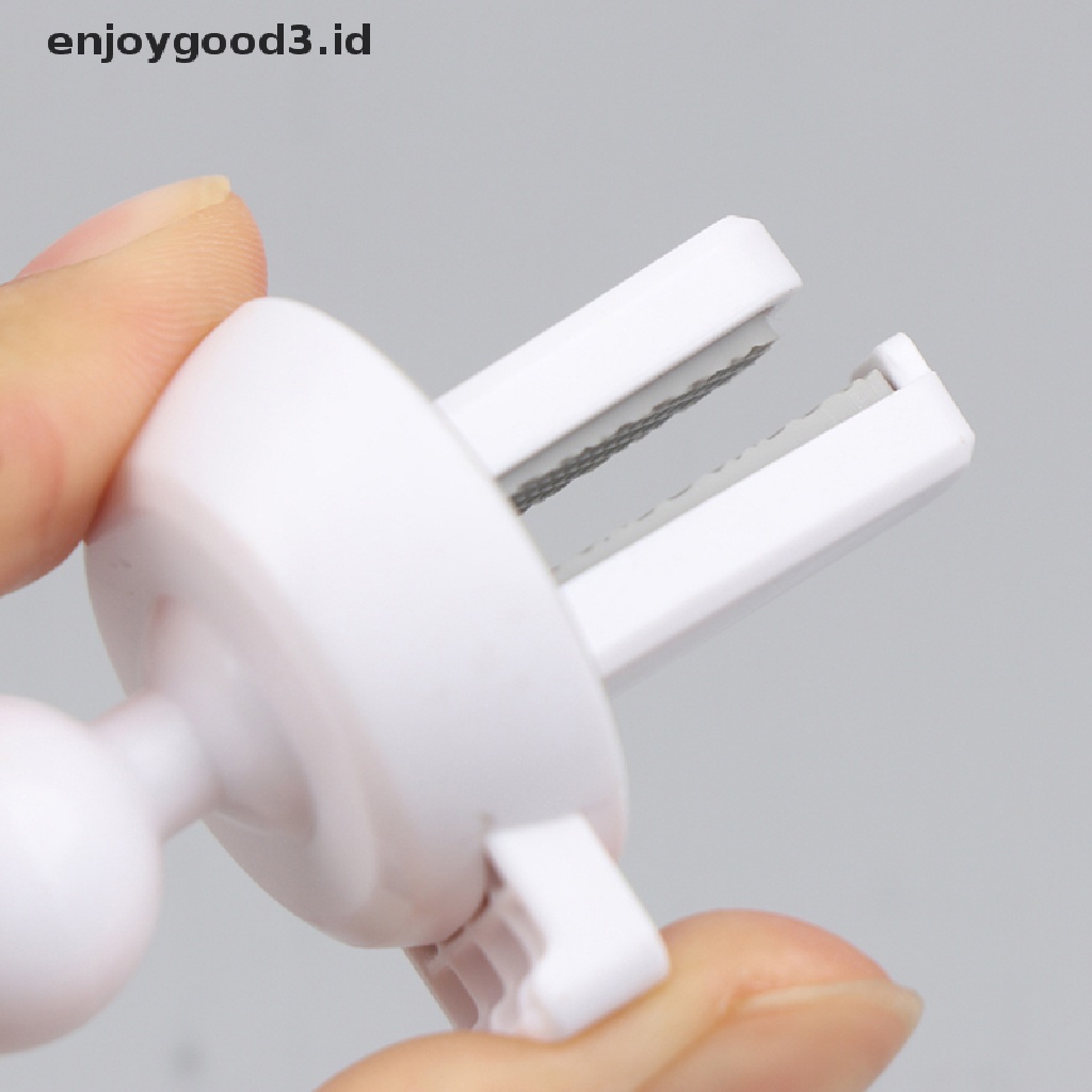 [Rready Stock] Universal Air Outlet Fixing Clip Nut Sekrup Base Pilihan Holder Mobil Phone Holder (ID)