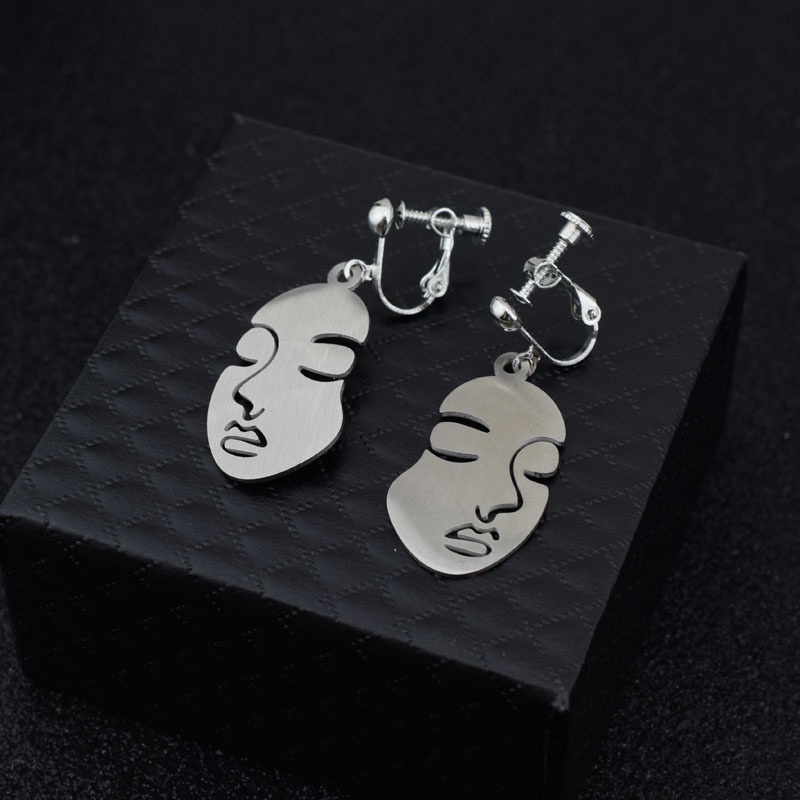 Anting Titanium Steel Influencer Gaya Yang Sama Anting Kecantikan Anting Wajah Unik Tanpa Tindik Klip Telinga