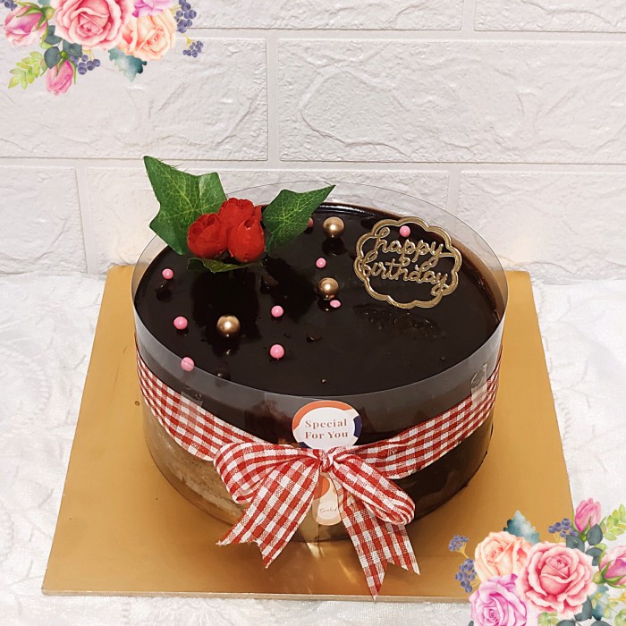 

Hampers cotton cake/birthday cake/kue ultah/kado natal imlek lebaran - +topping coklat, 18 cm