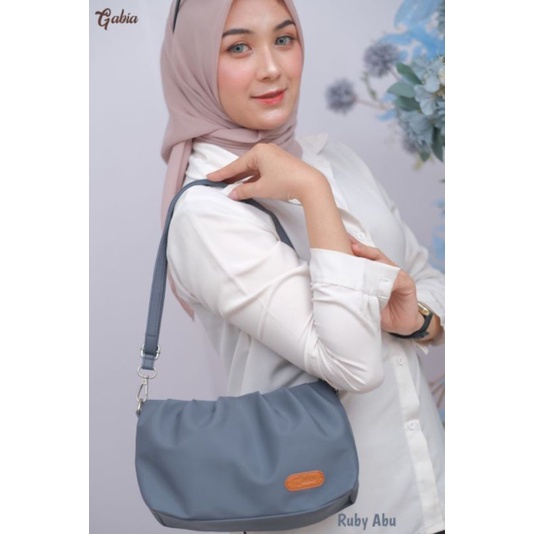 TAS SELEMPANG RUBY BY GABIA BAHAN CHOCOLY ANTI AIR WATERPRPOOF PREMIUM