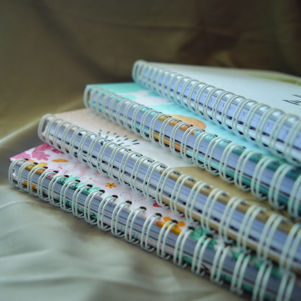 

Terlaris ✨ -Notebook A5 Spiral | Buku catatan Aesthetic Lucu | Notebook Journal- 2.2.23