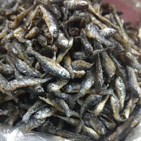 

☆ Ikan bilis akuran keci asli danau singkarat,berat 500 gram ✷