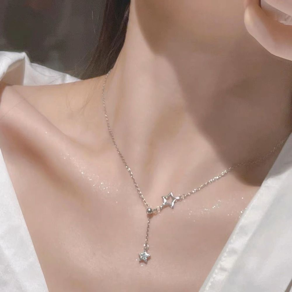 Kalung Liontin Bintang Berlian Imitasi Warna Silver Untuk Wanita Elegan Berongga Klavikula Rantai Choker Geometris Perhiasan Hadiah