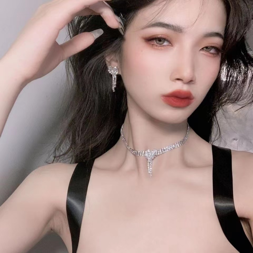 IFYOU Kalung Jumbai Hati Simple Choker Rantai Klavikula Kristal Silver Untuk Aksesoris Perhiasan Wanita