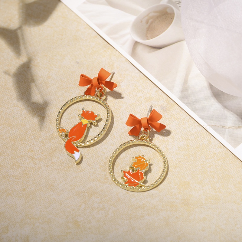 Korea Fashion Fairy Tale Cute Fox Maple Leaf Stud Earrings Untuk Wanita Indah Manis Asimetris Menjuntai Anting Perhiasan