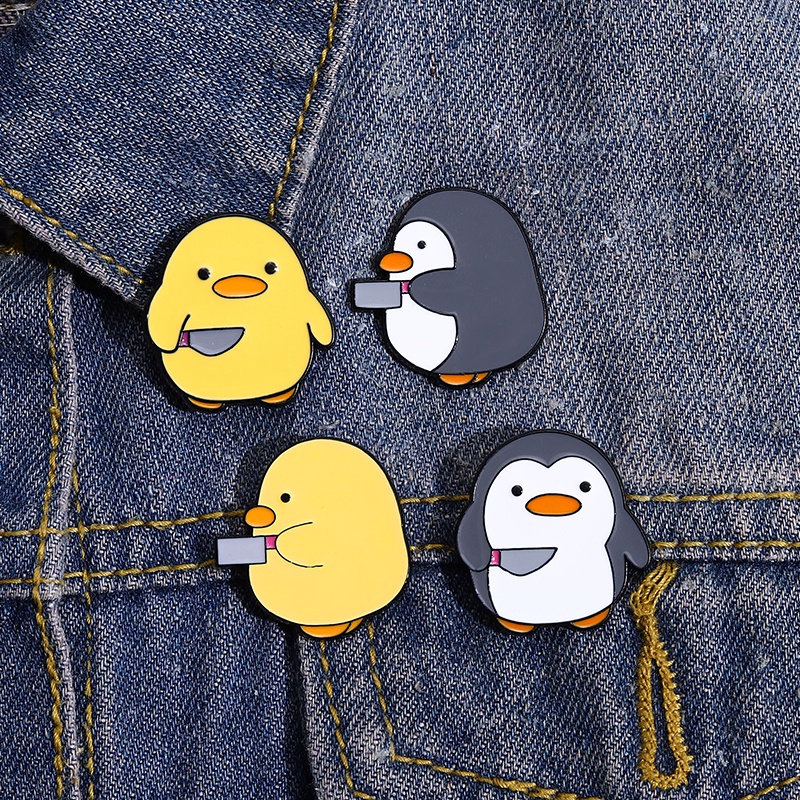 Kartun Pinguin Enamel Pin Lencana Ayam Pisau Hewan Lucu Bros Lencana Perhiasan Wanita Kerah Pin Ransel Hadiah Grosir