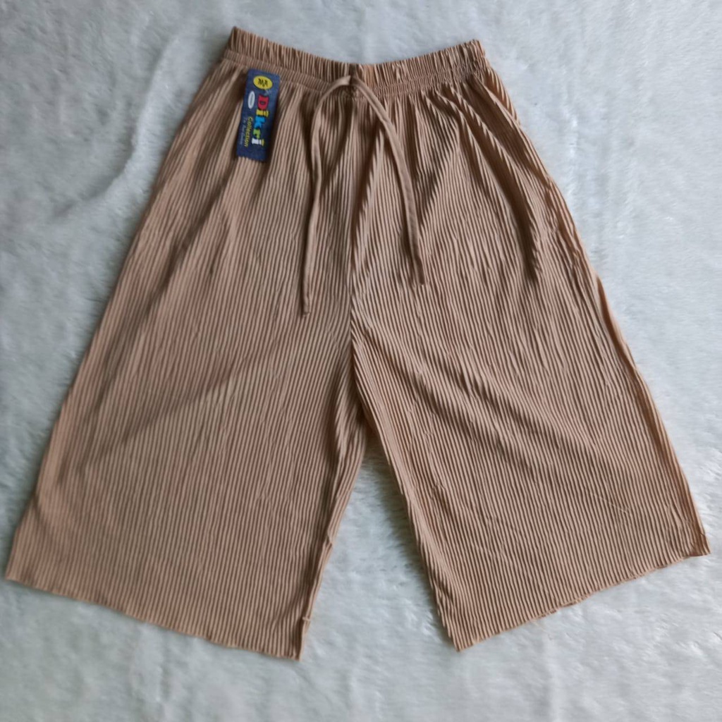 CELANA KULOT LIDI PLISKET PENDEK 7/8 TALI / KULOT LIDI PENDEK 7/8 MINIMALIS / CELANA KULOT LIDI PENDEK KEKINIAN / KULOT LIDI PENDEK PLISKET PREMIUM / KULOT LIDI PENDEK 7/8 VARIASI TALI / CELANA KULOT LIDI PENDEK 7/8 BUAT SANTAI / KULOT LIDI PENDEK HARIAN!