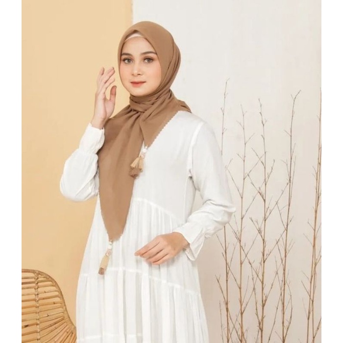 KERUDUNG SEGI EMPAT POLOS VOAL TASSEL  LASERCUT FH SCARF